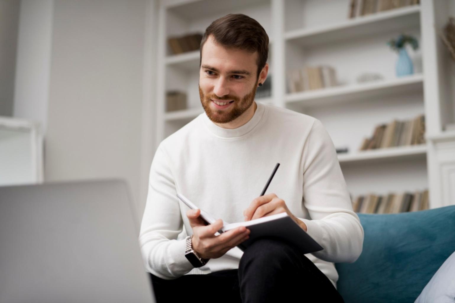 Profesionales analizando modelos financieros innovadores